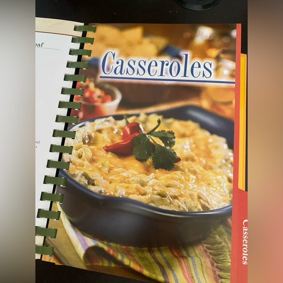 📕 3 BOOKS IN 1 COOKBOOK! NEVER USED! ONE-DISH , SLOW COOKER & CASSEROLES! - Picture 3 of 11